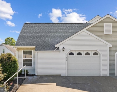 11318 Savannah Drive - Photo Thumbnail 2