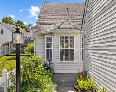 11318 Savannah Drive - Photo Thumbnail 1