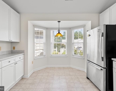 11318 Savannah Drive - Photo Thumbnail 5