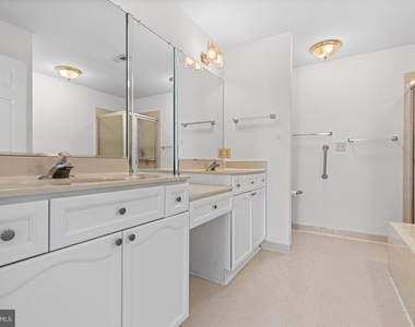 11318 Savannah Drive - Photo Thumbnail 17