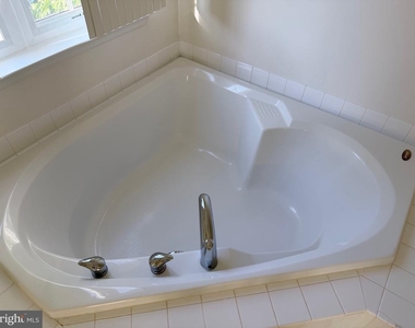 5970 Spout Spring Court - Photo Thumbnail 15