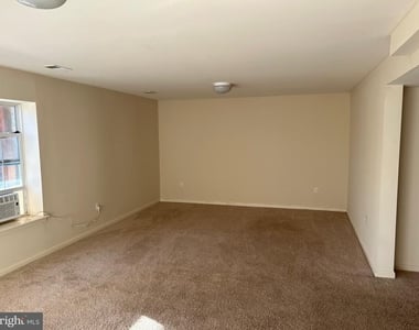 6821 Hollow Glen Court - Photo Thumbnail 12