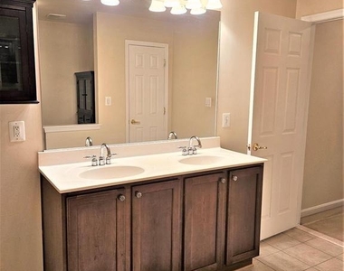 11268 Wortham Crest Circle - Photo Thumbnail 17