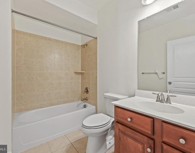 5619 Websters Way - Photo Thumbnail 7