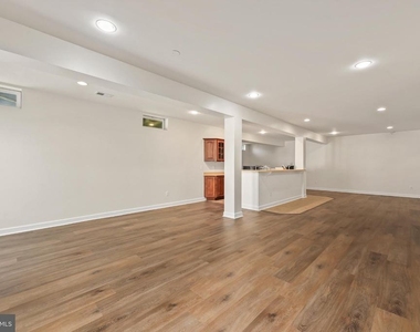 5619 Websters Way - Photo Thumbnail 3
