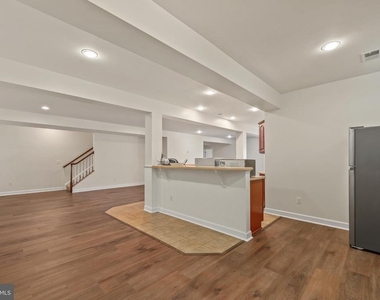 5619 Websters Way - Photo Thumbnail 4