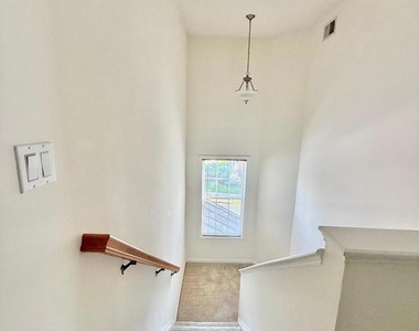 6814 Sabbarton Place - Photo Thumbnail 26