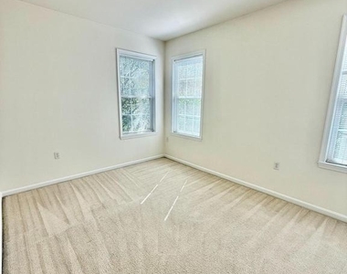 6814 Sabbarton Place - Photo Thumbnail 20