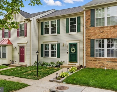 19954 Fieldgrass Square - Photo Thumbnail 1