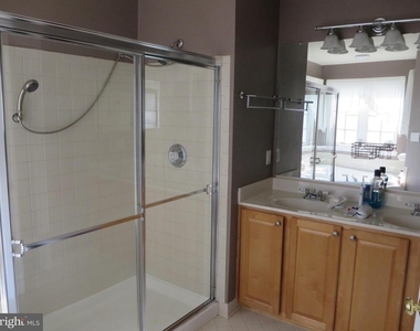 1503 Shields Terrace Ne - Photo Thumbnail 18