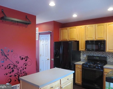 1503 Shields Terrace Ne - Photo Thumbnail 10