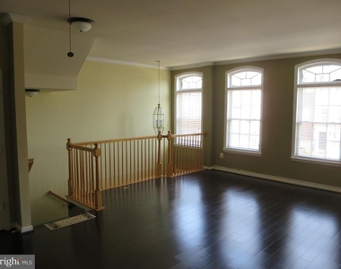 1503 Shields Terrace Ne - Photo Thumbnail 4
