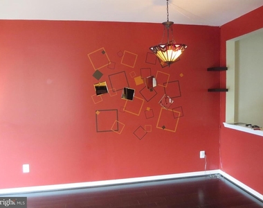 1503 Shields Terrace Ne - Photo Thumbnail 9