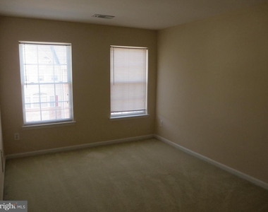 1503 Shields Terrace Ne - Photo Thumbnail 19