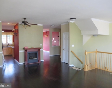 1503 Shields Terrace Ne - Photo Thumbnail 5