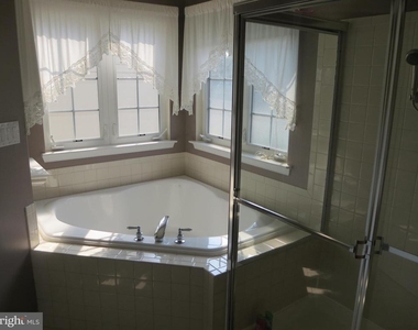 1503 Shields Terrace Ne - Photo Thumbnail 14
