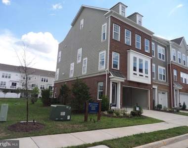 42939 Running Creek Square - Photo Thumbnail 1