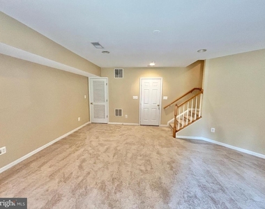 1117 Keokuk Terrace Ne - Photo Thumbnail 25