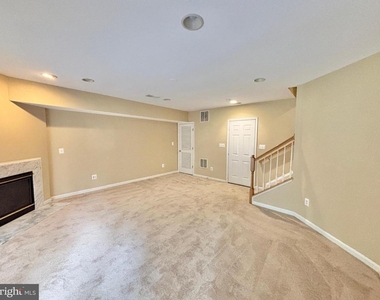 1117 Keokuk Terrace Ne - Photo Thumbnail 26