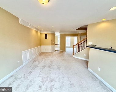 1117 Keokuk Terrace Ne - Photo Thumbnail 6
