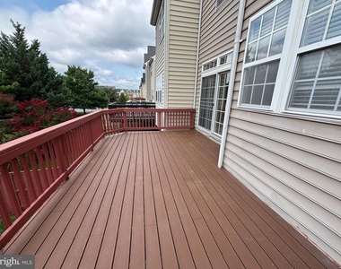 1117 Keokuk Terrace Ne - Photo Thumbnail 12