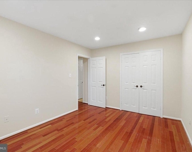 1433 Mclean Mews Court - Photo Thumbnail 35