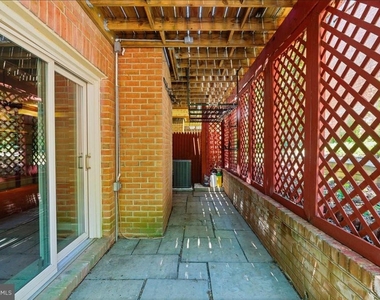1433 Mclean Mews Court - Photo Thumbnail 43