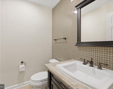 1433 Mclean Mews Court - Photo Thumbnail 9