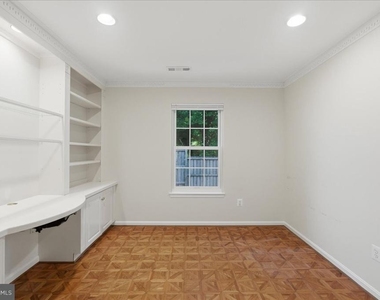 1433 Mclean Mews Court - Photo Thumbnail 29