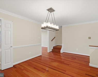 1433 Mclean Mews Court - Photo Thumbnail 14