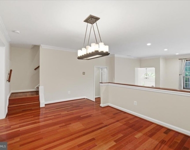1433 Mclean Mews Court - Photo Thumbnail 15