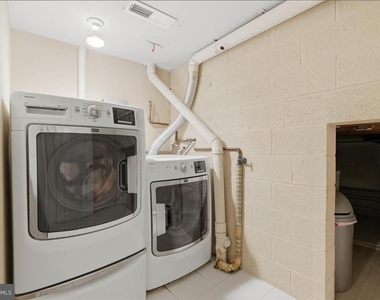 1433 Mclean Mews Court - Photo Thumbnail 42