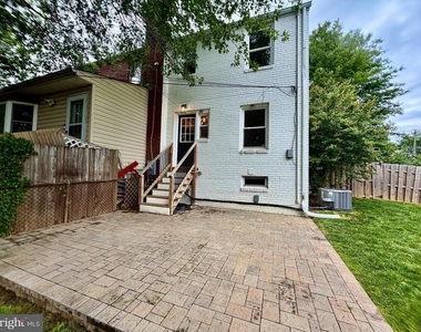 6106 N Kings Highway - Photo Thumbnail 21