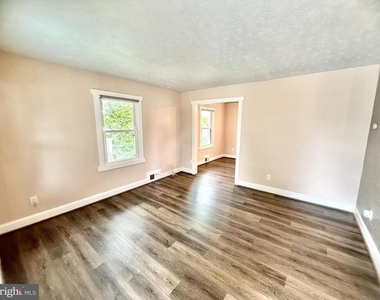 6106 N Kings Highway - Photo Thumbnail 5