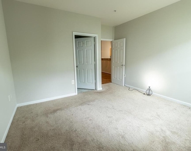 5142 Brittney Elyse Circle - Photo Thumbnail 11