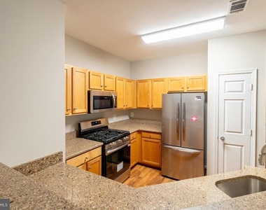 5142 Brittney Elyse Circle - Photo Thumbnail 9