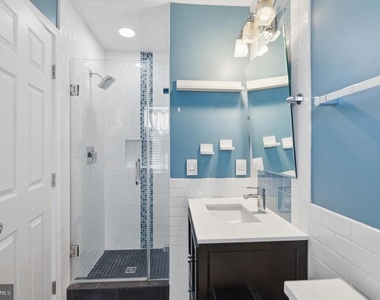 5504 Sacramento Mews Place - Photo Thumbnail 27