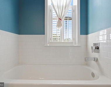 5504 Sacramento Mews Place - Photo Thumbnail 26