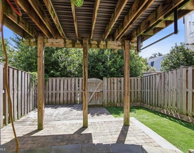 5504 Sacramento Mews Place - Photo Thumbnail 31