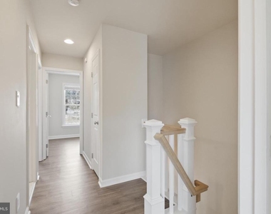 5504 Sacramento Mews Place - Photo Thumbnail 15