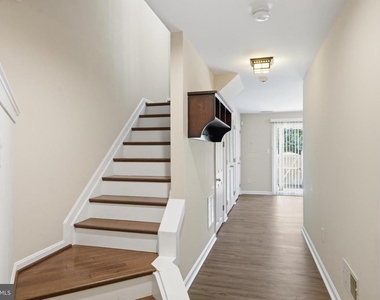 5504 Sacramento Mews Place - Photo Thumbnail 1