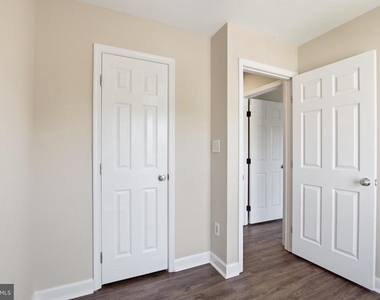 5504 Sacramento Mews Place - Photo Thumbnail 20