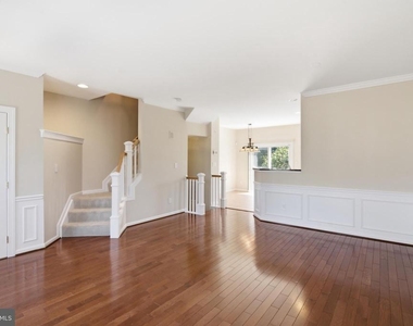 5504 Sacramento Mews Place - Photo Thumbnail 8