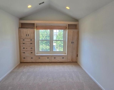 2545 Logan Wood Drive - Photo Thumbnail 11