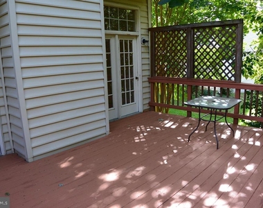 7034 Darby Towne Court - Photo Thumbnail 15