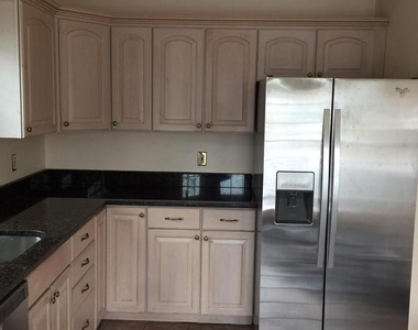 7034 Darby Towne Court - Photo Thumbnail 4