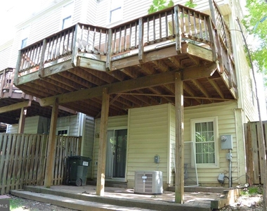 7034 Darby Towne Court - Photo Thumbnail 32