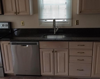 7034 Darby Towne Court - Photo Thumbnail 2