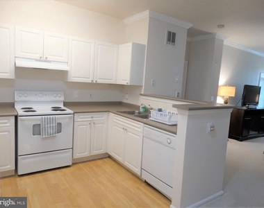 3003 Nicosh Circle - Photo Thumbnail 5