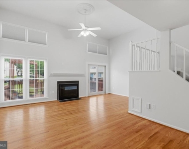 13937 Middle Creek Place - Photo Thumbnail 5